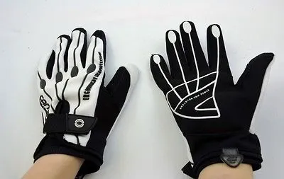 SMALL SIZE CARNAC ERGONOMIC CYCLING GLOVES BLACK & WHITE WHITE SALE 80% OFF RRP