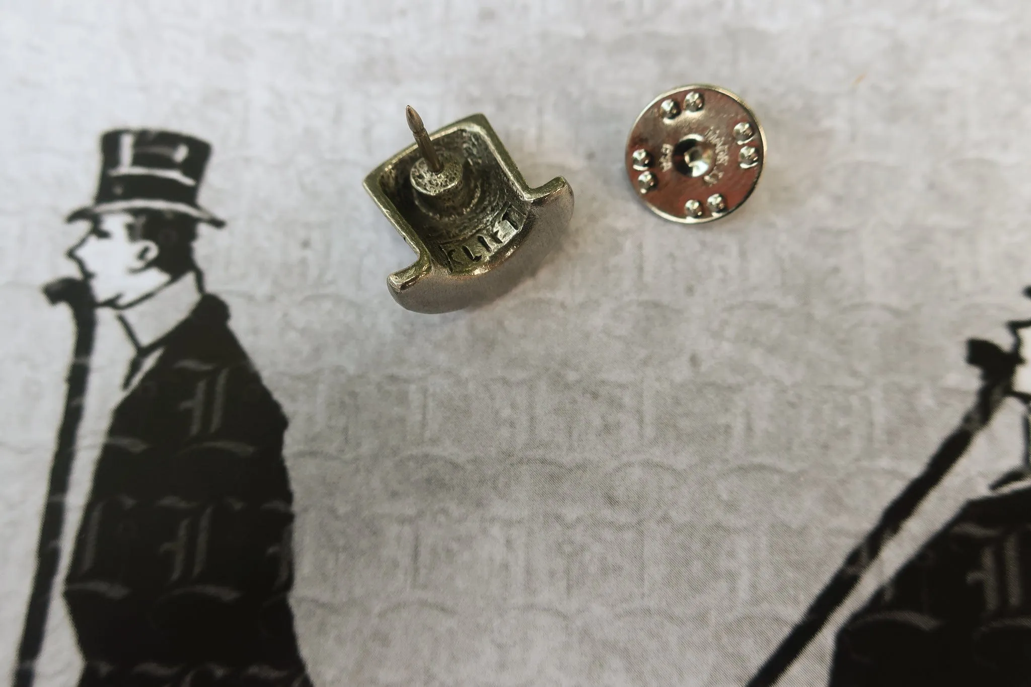 Top Hat Lapel Pin